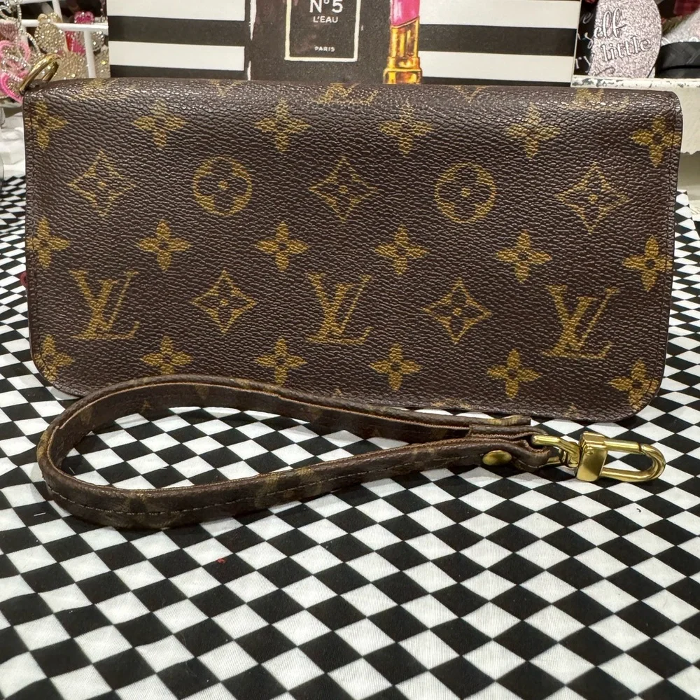 Louis Vuitton Clutch Voyages Wallet Set - Picture 8 of 15